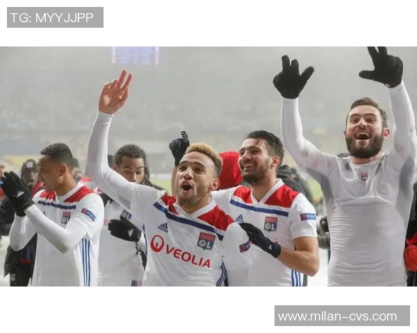 里昂逆袭巴黎圣日耳曼乌龙球成比赛转折点引发热议