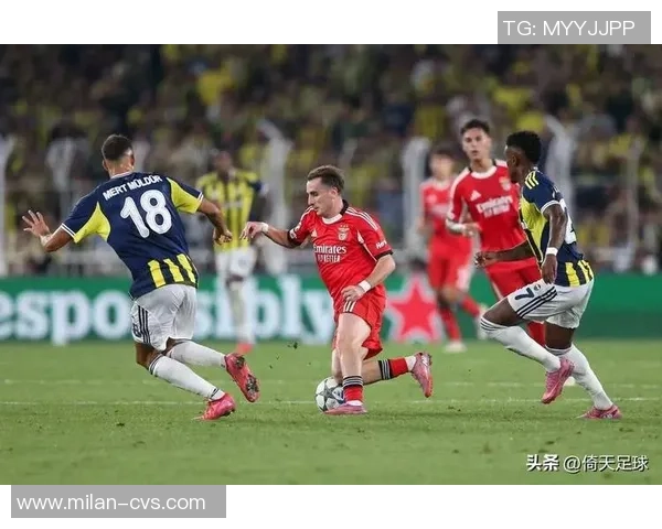 欧冠精彩对决本菲卡与多特蒙德战成平局乌龙球成比赛转折点分析